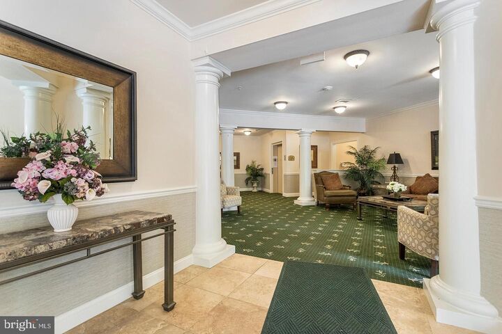 Property Photo:  6000 Village Way 6101  PA 19061 