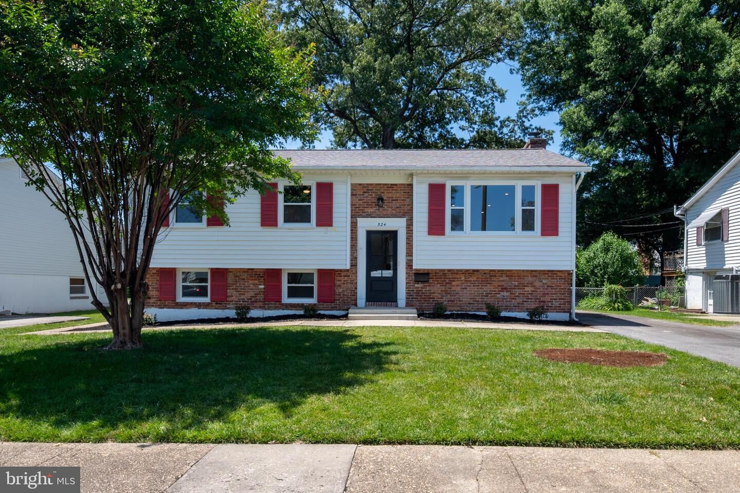 Property Photo:  524 Patricia Court  MD 21113 
