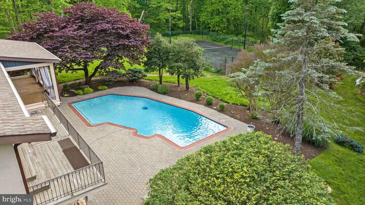 Property Photo:  18 Manor Brook Road  MD 21111 