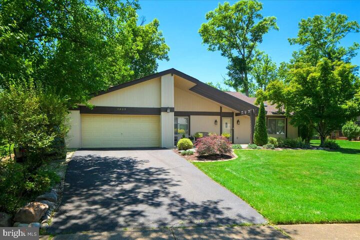 Property Photo:  8633 Reseca Lane  VA 22152 