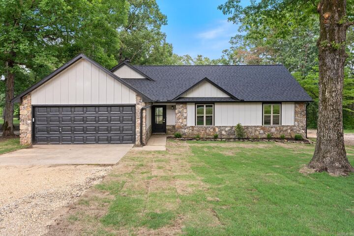 Property Photo: 7450 N Highway 167 Highway AR 72150