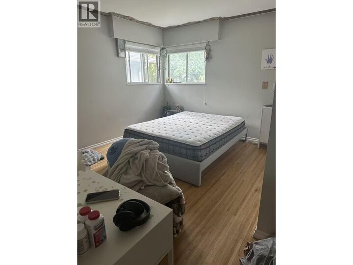 Property Photo: 1380 East 54th Avenue BC V5X 1M4