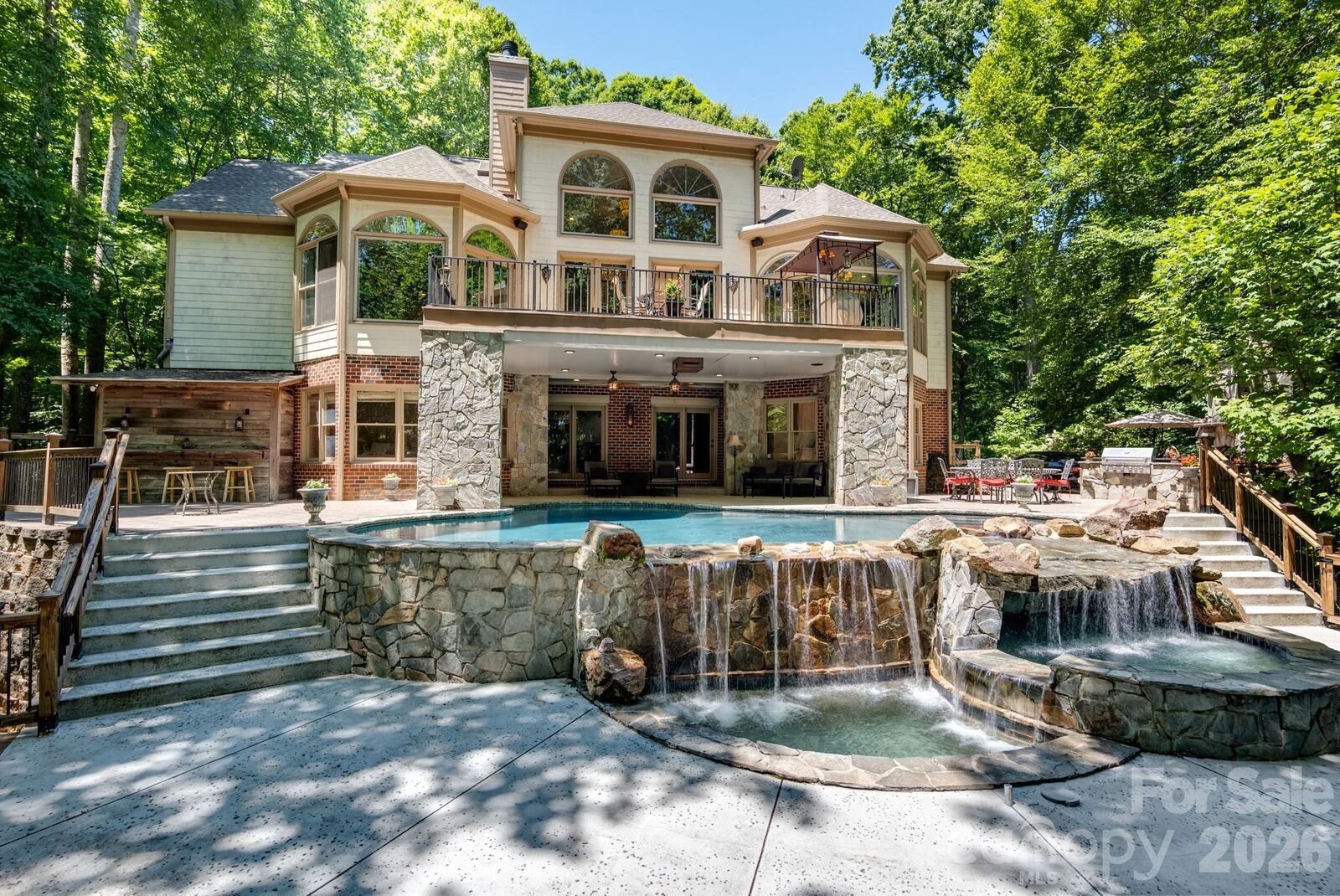 Property Photo:  1090 N Saunders Drive  NC 28609 