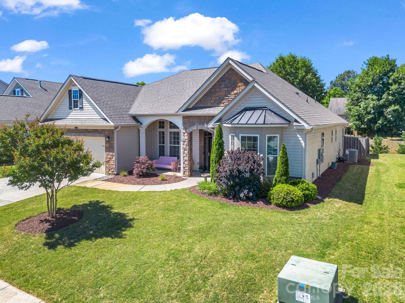 Property Photo:  672 Ridgeville Crossing Drive  SC 29349 