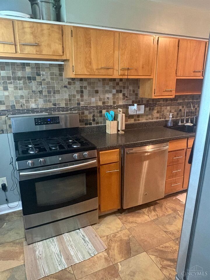 Property Photo: 10865 Lemarie Drive OH 45241
