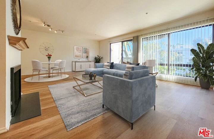 Property Photo:  832 3rd St  CA 90403 