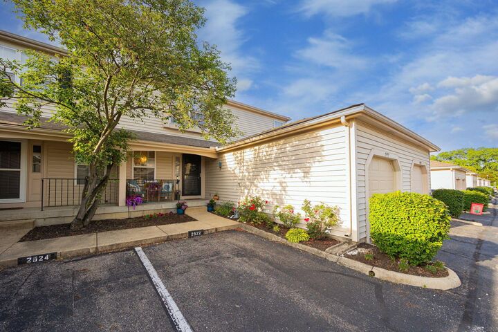 Property Photo:  2522 Dahlia Way  OH 43235 