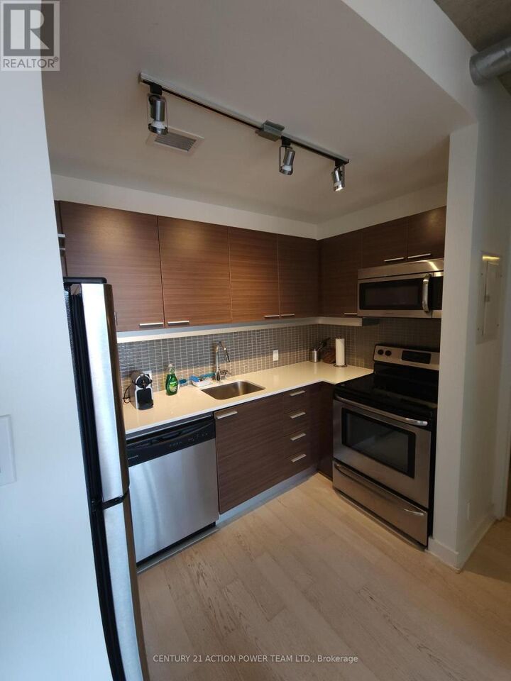 Property Photo: 354 Gladstone Avenue 411 ON K2P 0R4