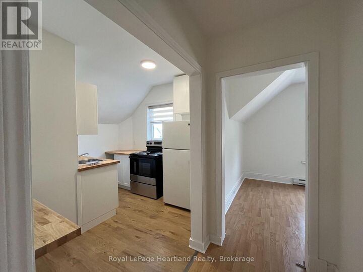 Property Photo:  130-A South Street South  ON N7A 3M1 