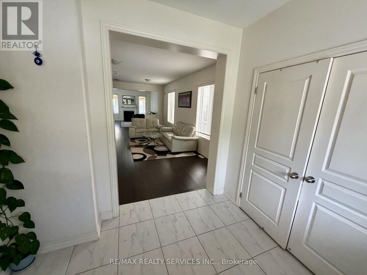 Property Photo: 41 Oconnor Crescent ON L7A 5A6