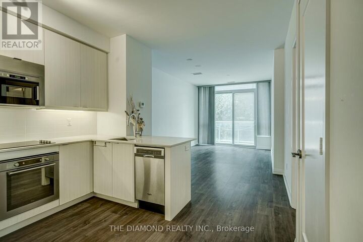 Property Photo: 101 Erskine Avenue 321 ON M4P 0C5