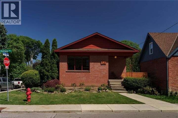 Photo de la propriété: 141 Rothsay Avenue ON L8M 3G5