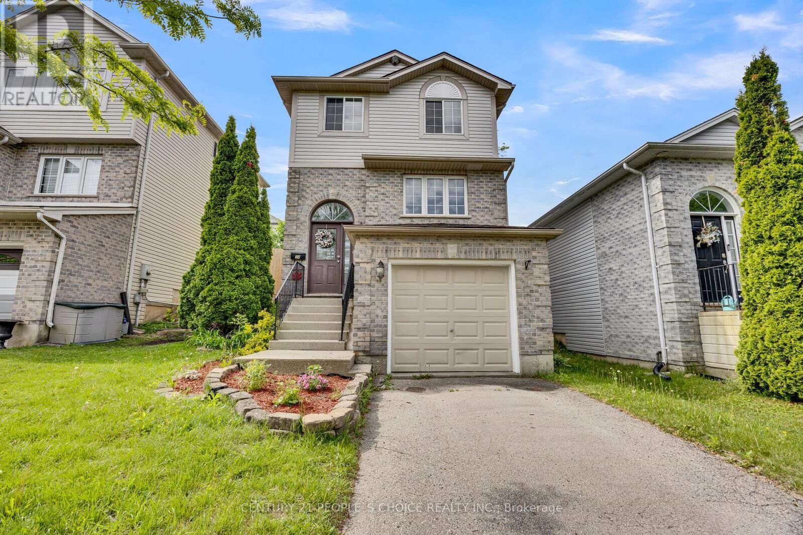 Property Photo:  34 Phair Crescent  ON N5Z 5B5 
