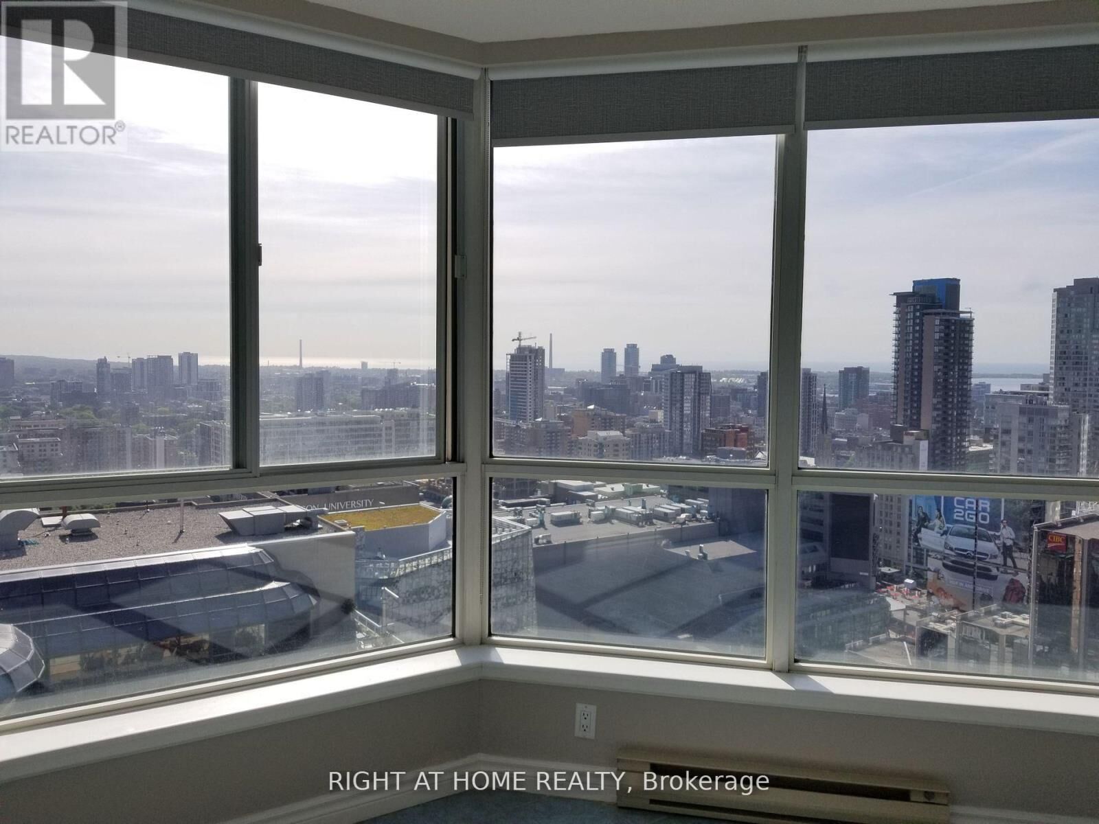 Property Photo: 38 Elm Street 3206 ON M5G 2K5