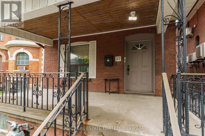 Property Photo: 37 Rusholme Road Main ON M6J 3H3