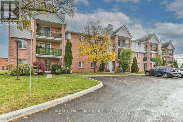 Property Photo: 1096 Jalna Boulevard 90 ON N6E 3B8