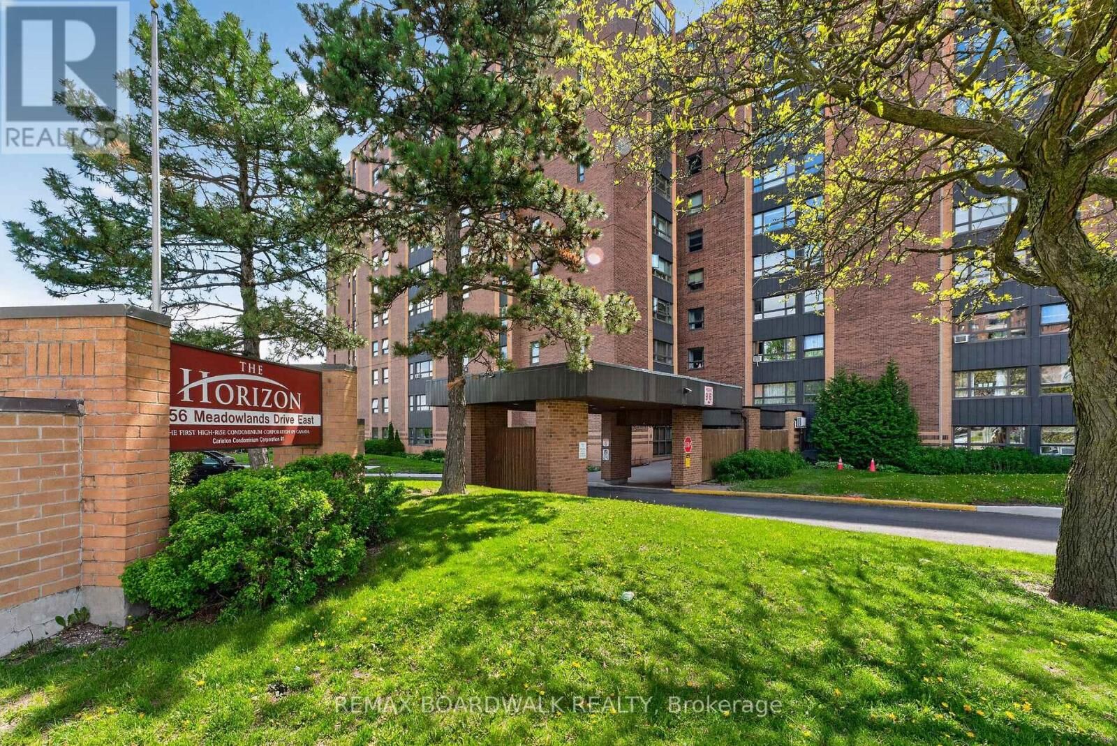 Property Photo: 1356 Meadowlands Drive East 308 ON K2E 6K6
