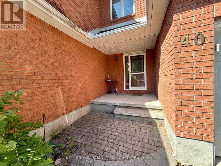 Property Photo: 40 Thornbury Crescent ON K2G 6C5