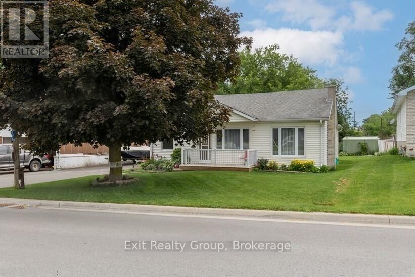Property Photo:  19 Belleville Street  ON K0K 2C0 
