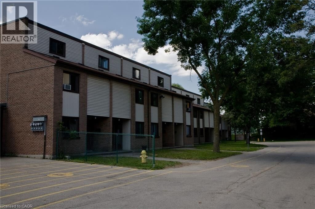 Property Photo:  1200 Courtland Avenue East 39  ON N2C 1K7 