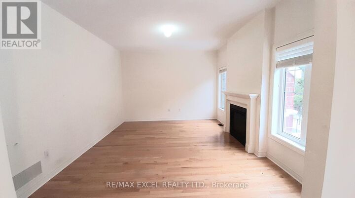 Property Photo:  144 Greenwood Road  ON L4A 4N7 