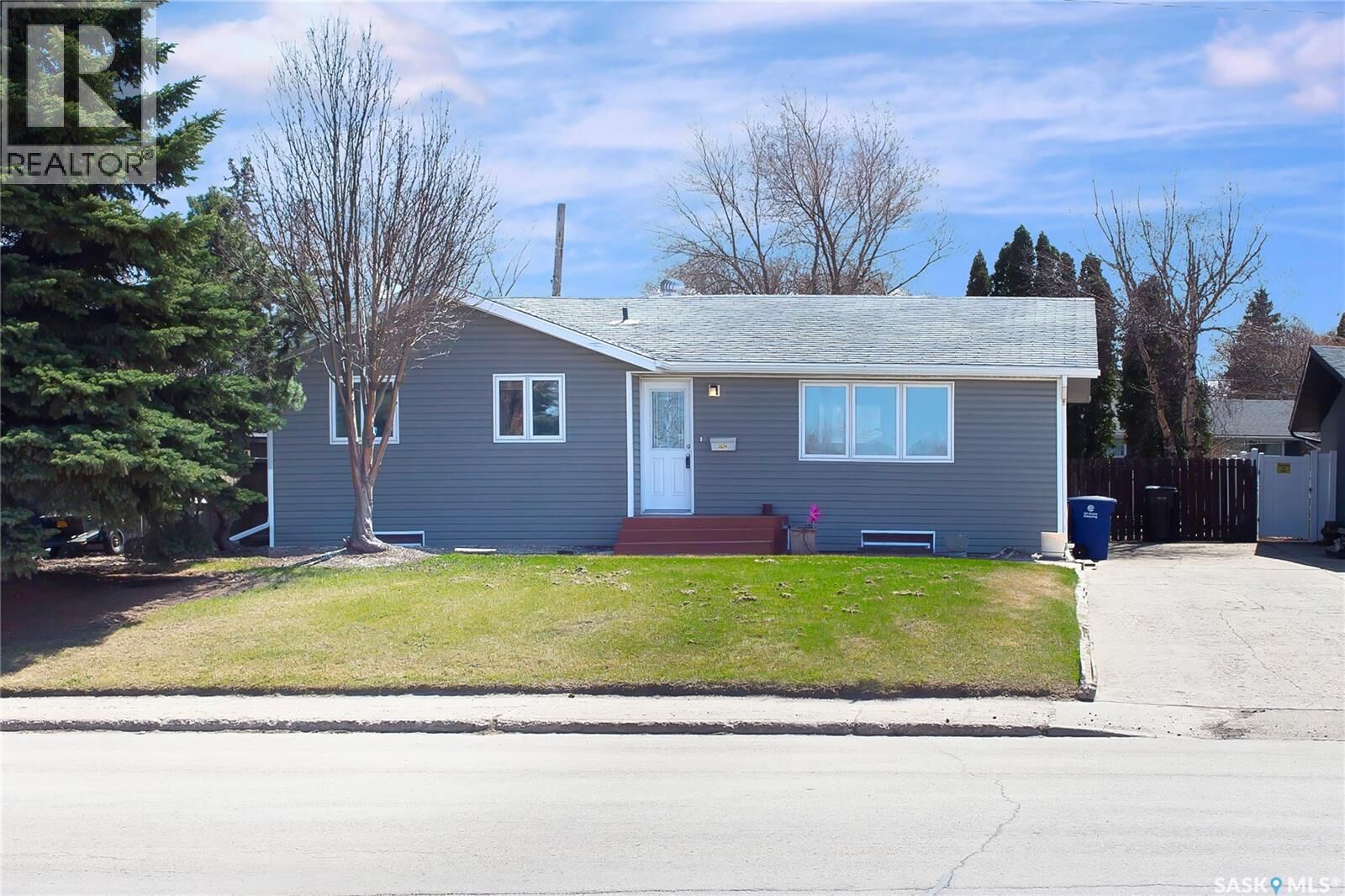 Property Photo: 3024 14th Street E SK S7H 0B4