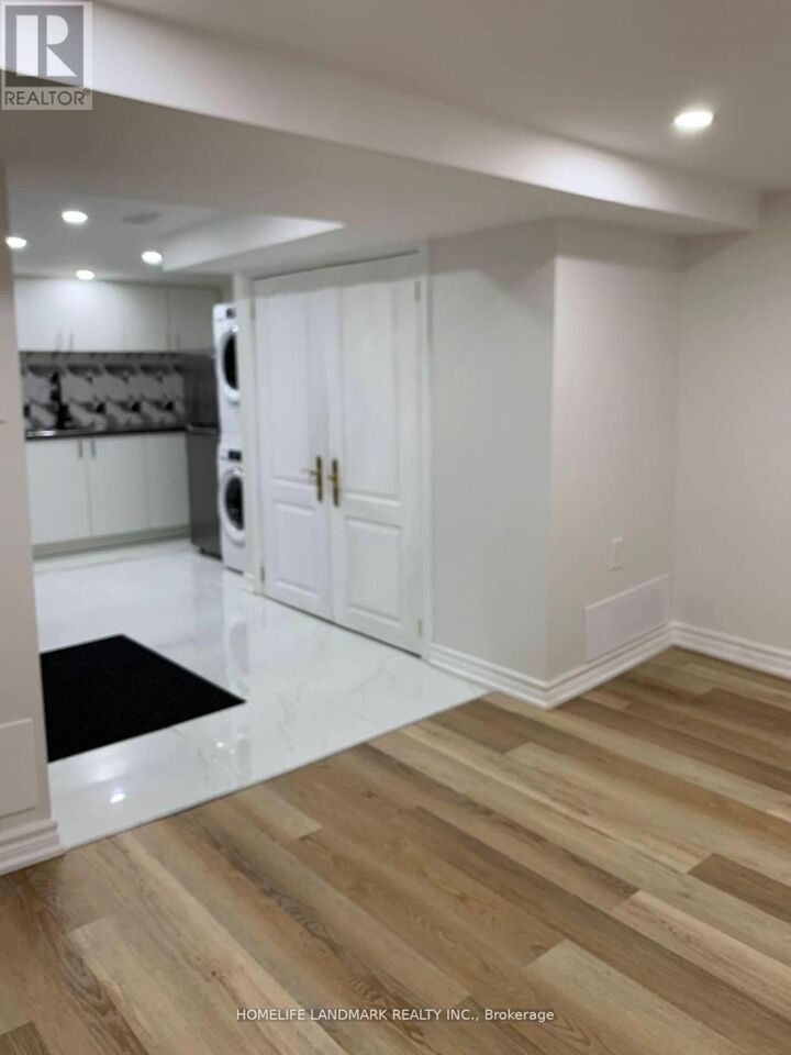 Property Photo: 4 Northumberland Street B ON M6H 1P7