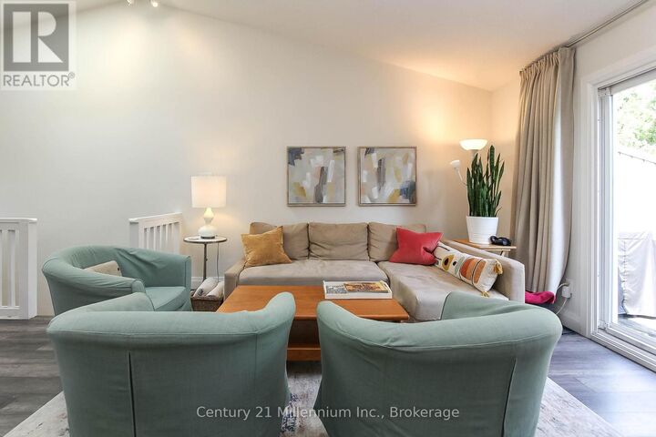 Photo de la propriété:  149 Fairway Crescent 73  ON L9Y 5B4 
