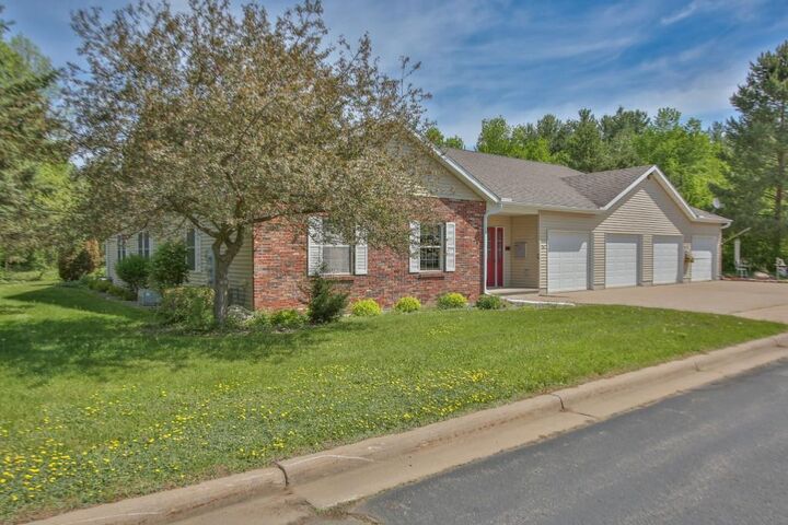 Property Photo:  2800 Thielman Street 8A  WI 54452 