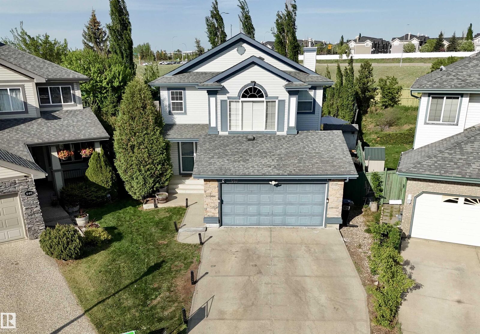 Property Photo: 442 Hunters Green NW AB T6R 3C1