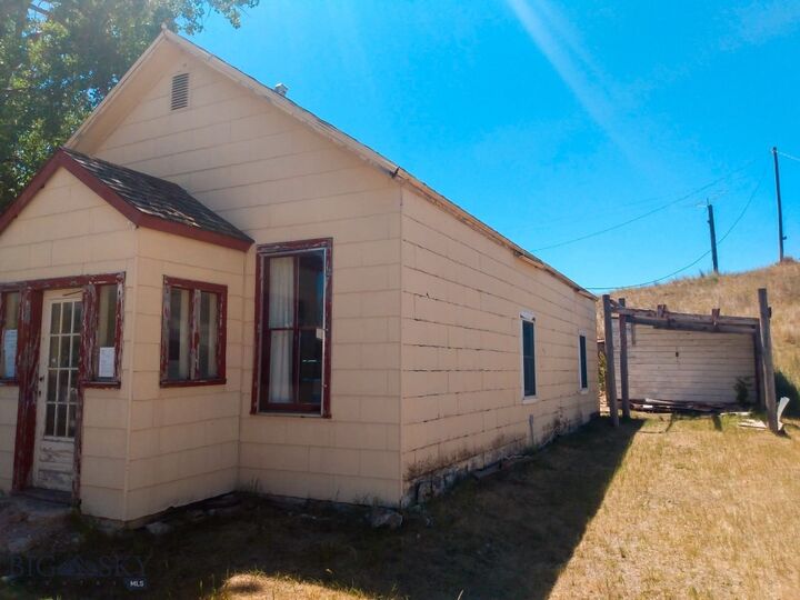 Property Photo: 313 Main Street MT 59643