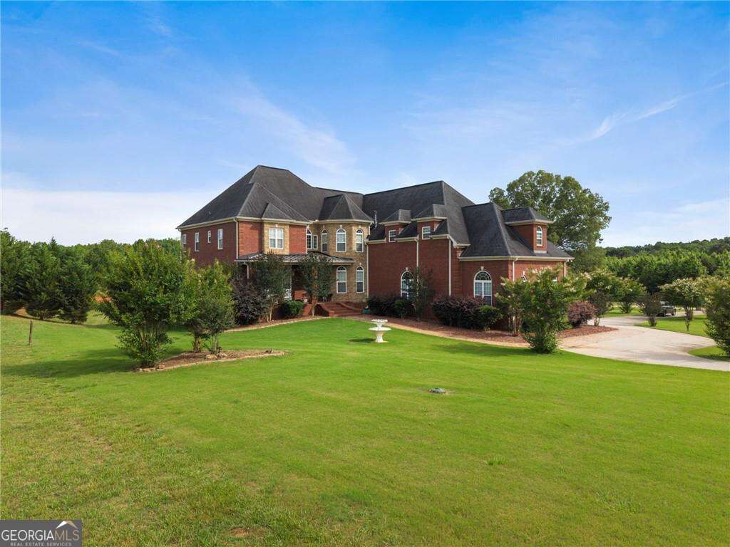 Property Photo: 345 River Cove Meadows GA 30025