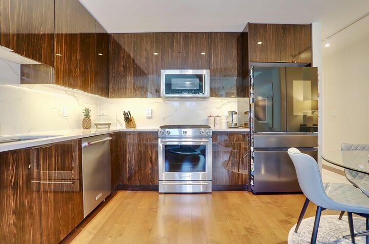 Property Photo:  800 Avenue At Port Imperial 425  NJ 07086 