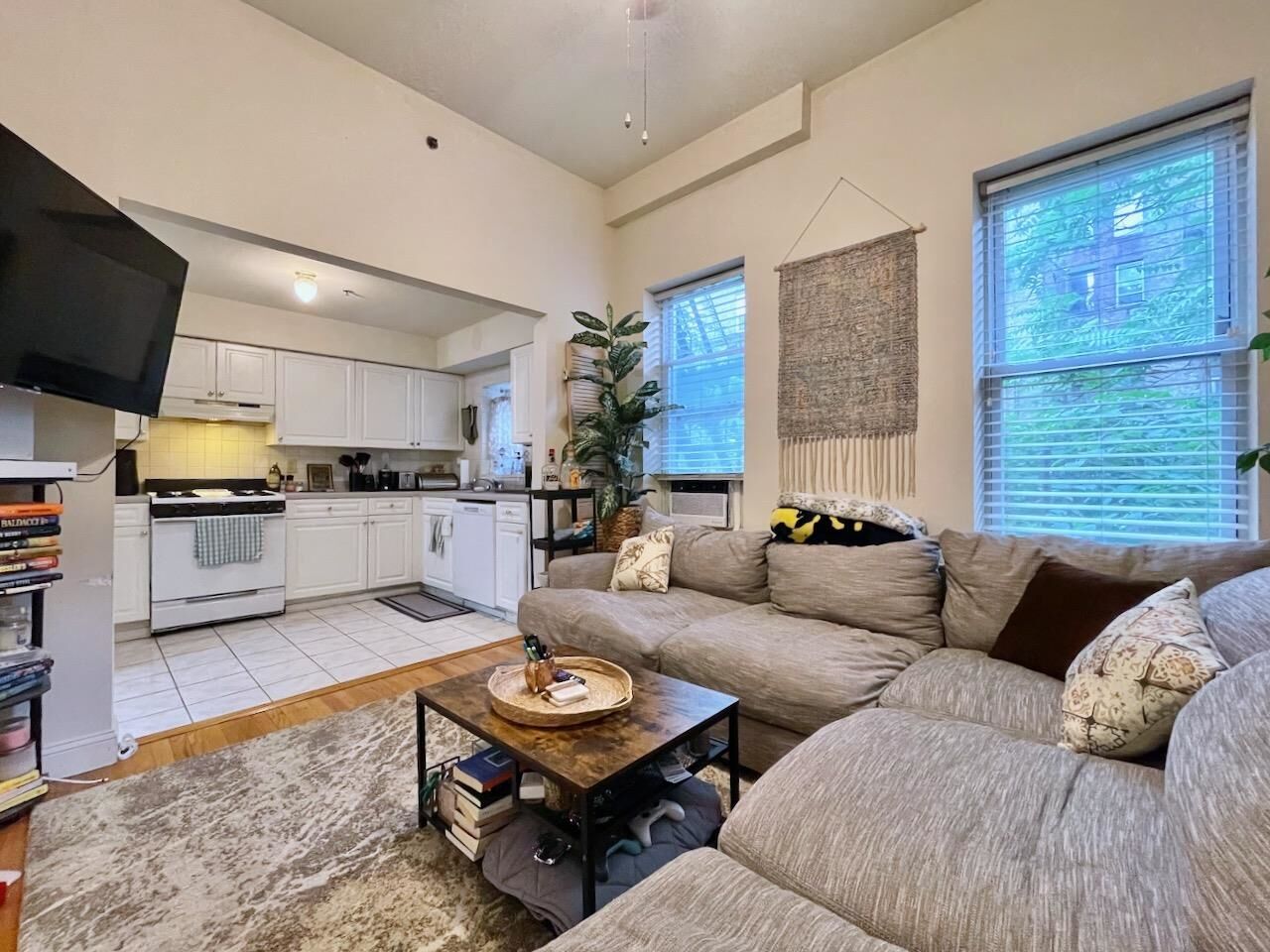 Property Photo:  1035 Washington St 1R  NJ 07030 