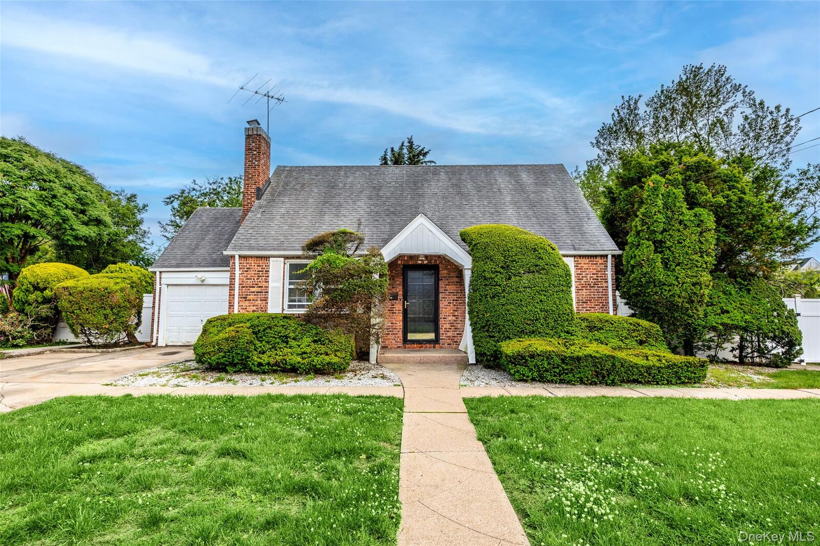 Property Photo: 674 Henry Street NY 11553