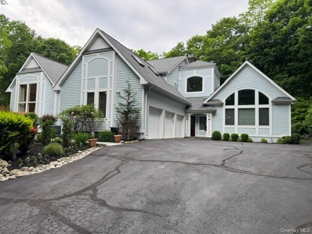 Property Photo:  19 W Gate Road  NY 10901 