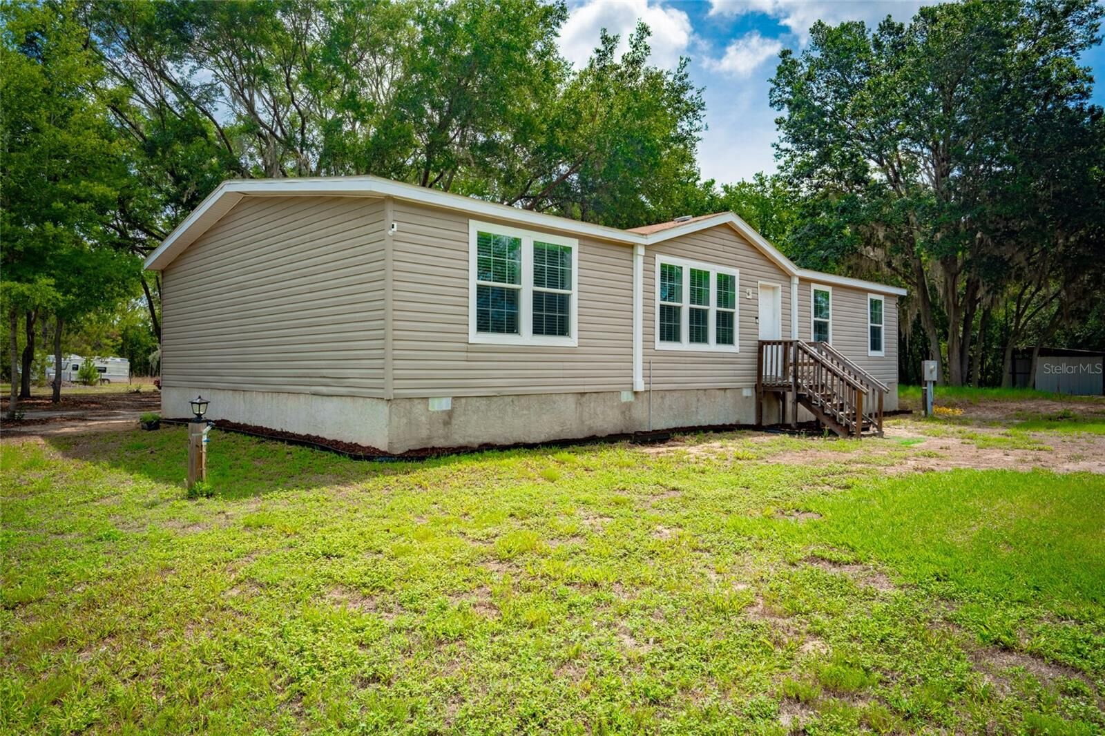 Property Photo: 14002 Bay Lake Road FL 34736