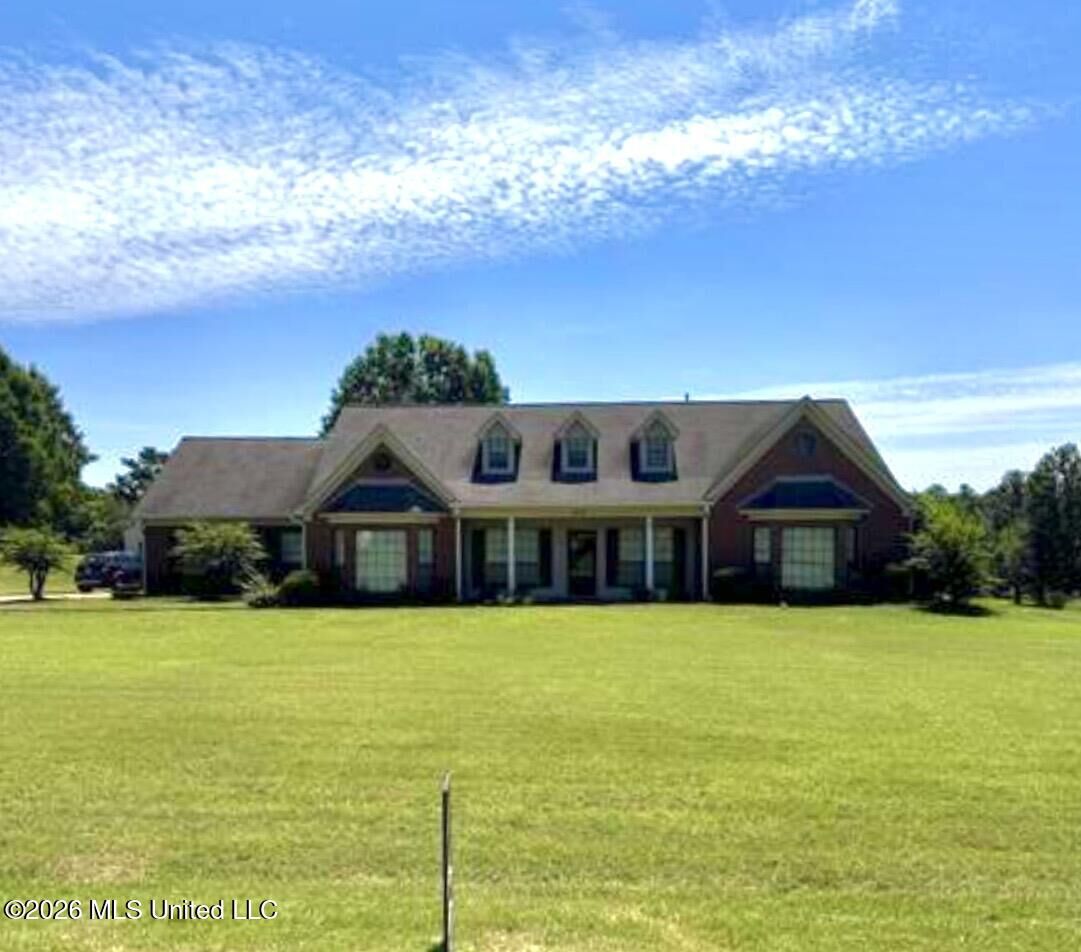Property Photo: 4430 Summers Pl Drive MS 38654