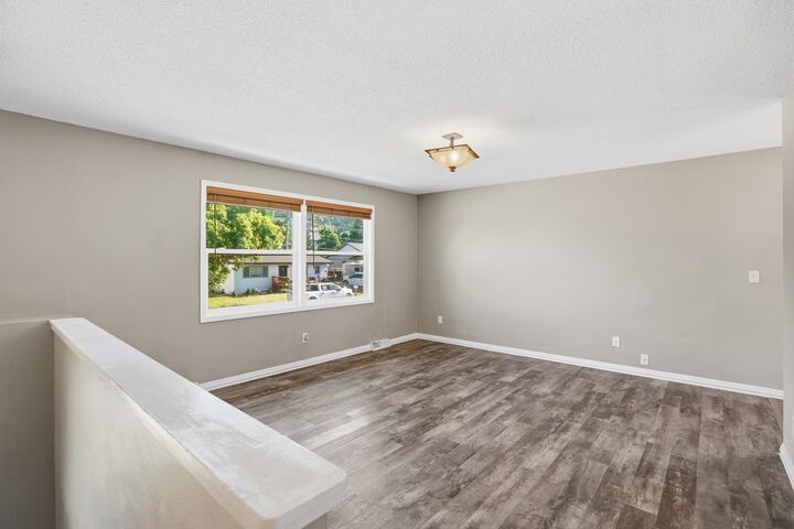 Property Photo: 713 E Grant Street SD 57783-0000