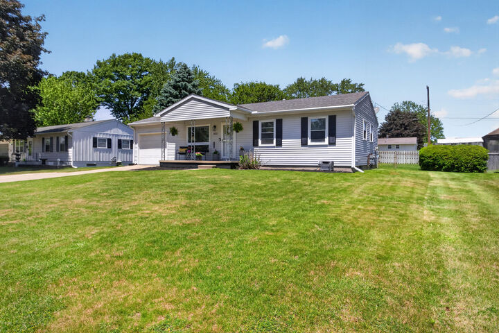 Property Photo:  5650 Poplar Drive  MI 49201 