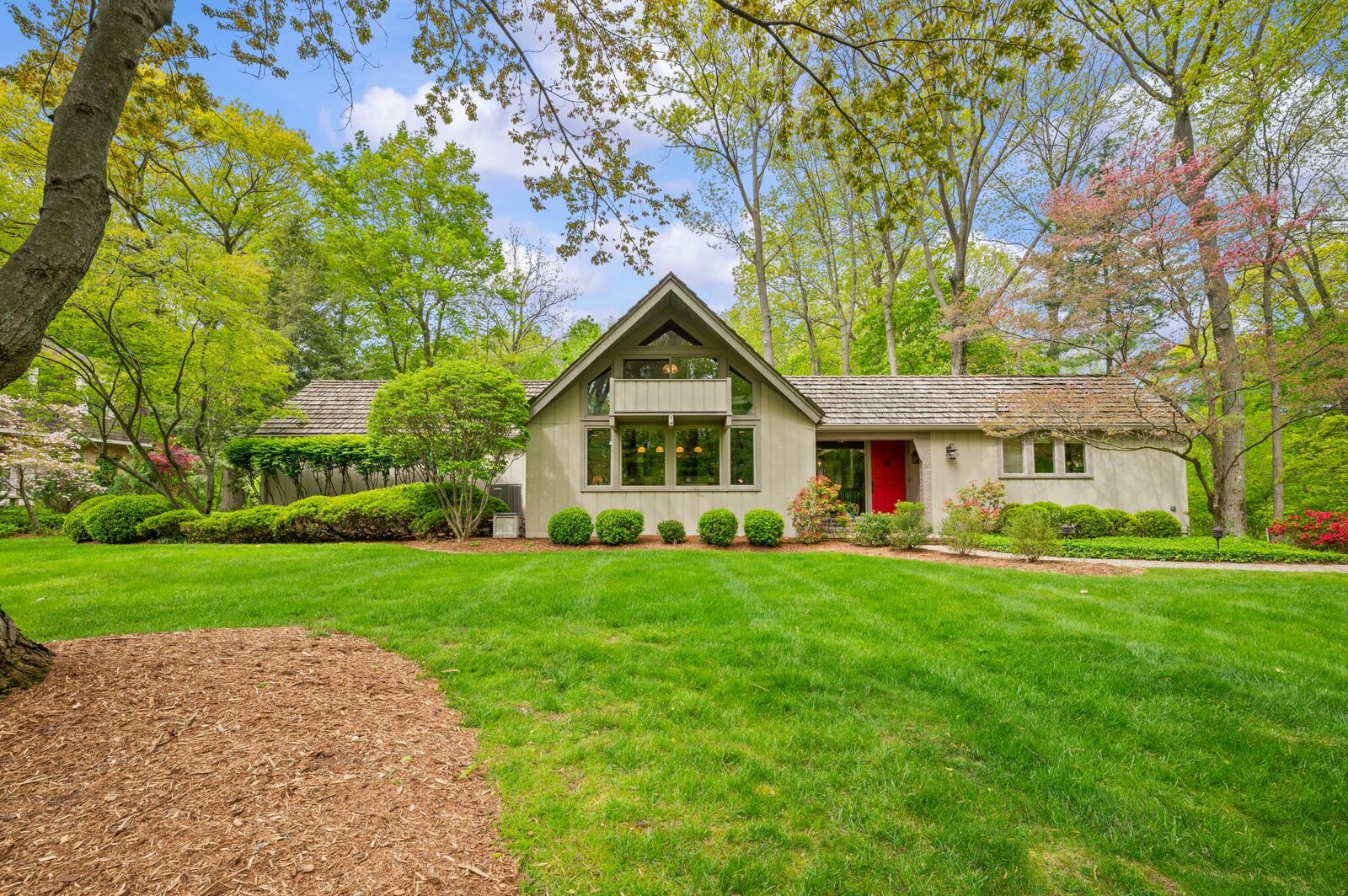 Property Photo: 3020 Dozer Drive MI 49085