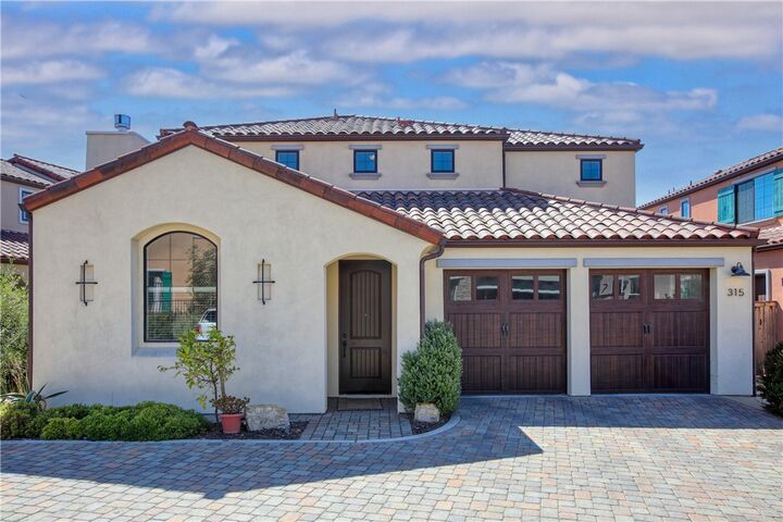 Property Photo: 315 Tresana Lane CA 93401