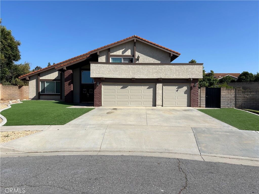 Property Photo: 1515 Conestoga Court CA 92373