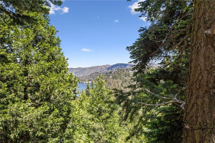 Property Photo:  24702 Nestal Court  CA 92325 
