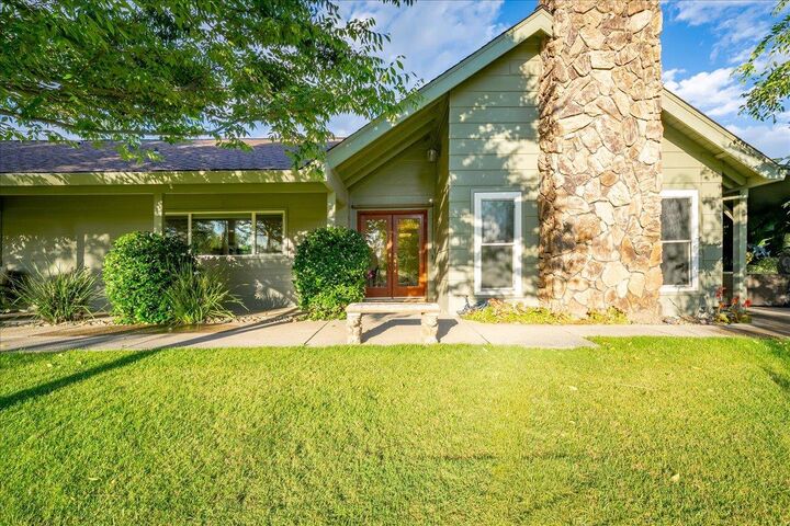 Property Photo: 9301 Duffy Lane CA 95747