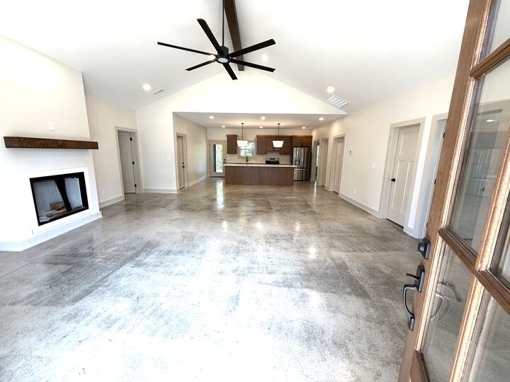 Property Photo:  5572 Antioch Rd  KY 42240 