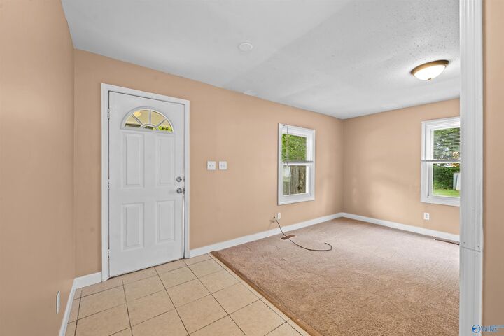 Property Photo:  2808 6th Avenue SW  AL 35810 