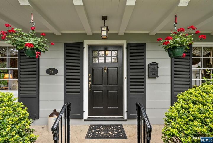 Property Photo:  37 Van Dyke Drive  NJ 07423 