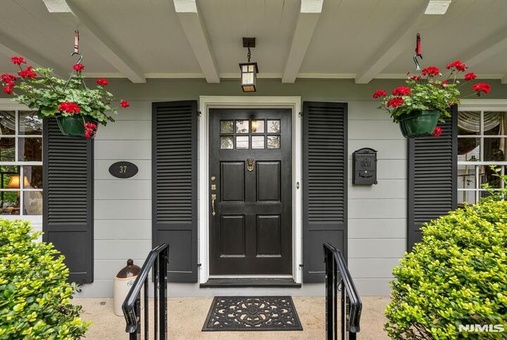Property Photo:  37 Van Dyke Drive  NJ 07423 
