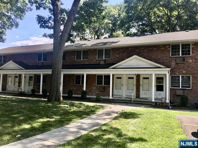 Property Photo:  1105 Washington Drive  NJ 07446 